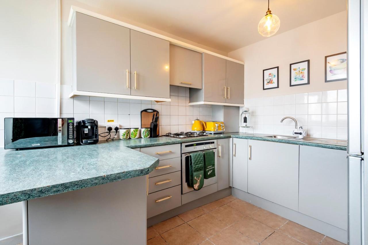 Lovely 4 Bedroom Flat In Wandsworth- Λονδίνο Εξωτερικό φωτογραφία